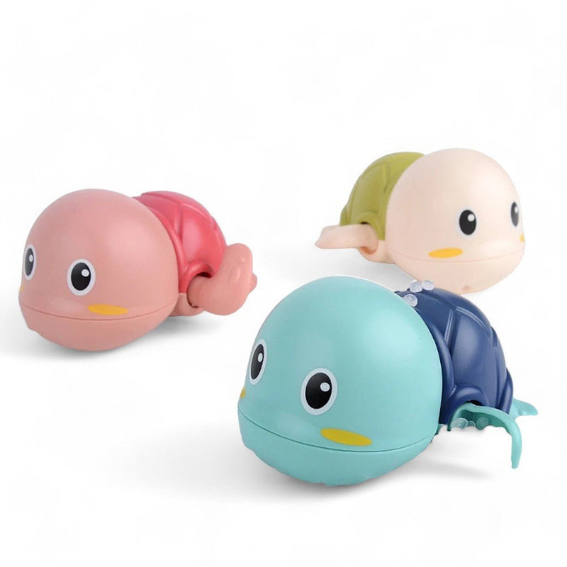 Tartaruga de brinquedo que nada
